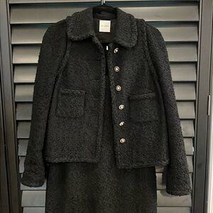 STUNNING! ST.JOHN 2-Piece Black Boucle Dress and Jacket Set! Size 6